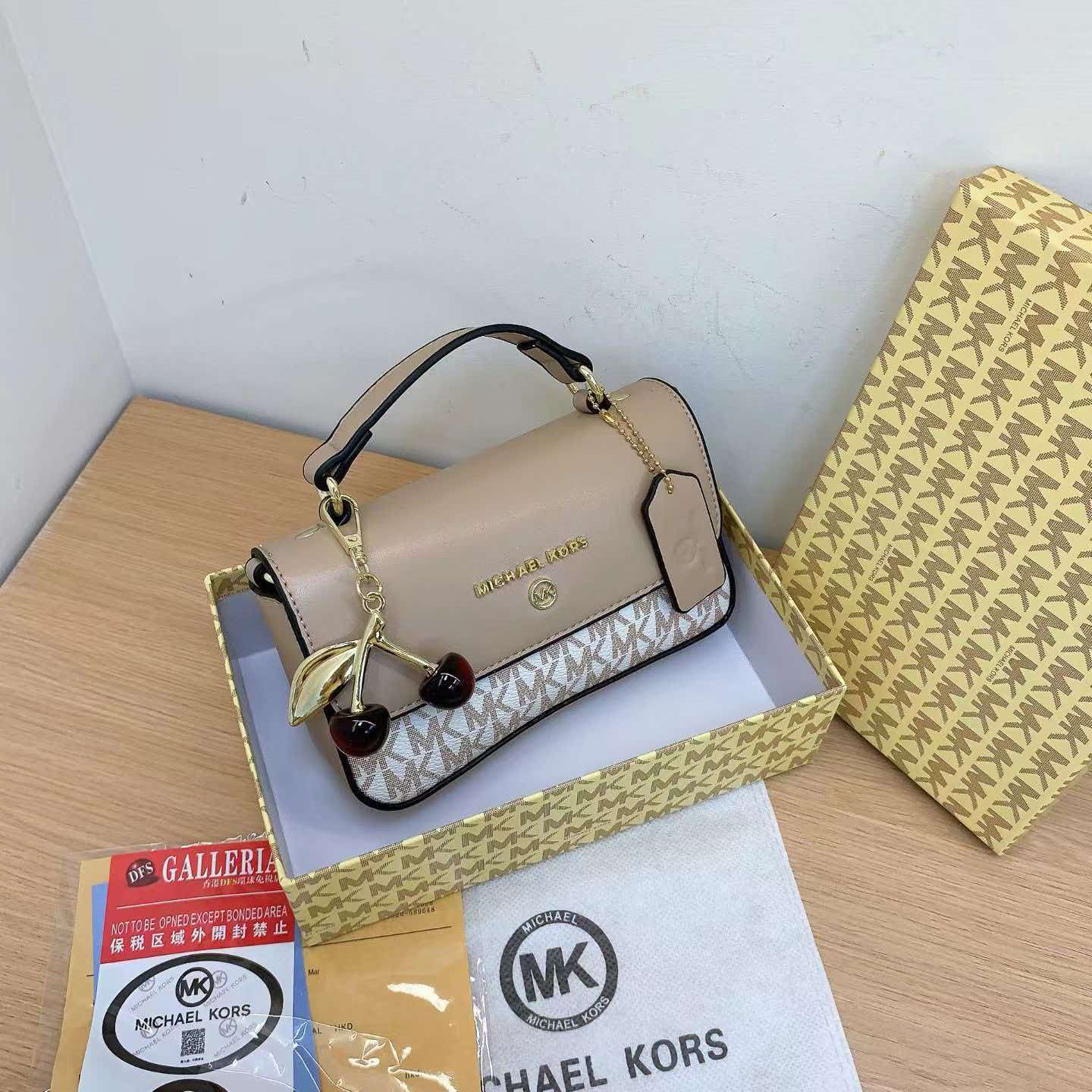 Brand New Michael Kors Women's - Women'S Bags Michael Kors recension och pris