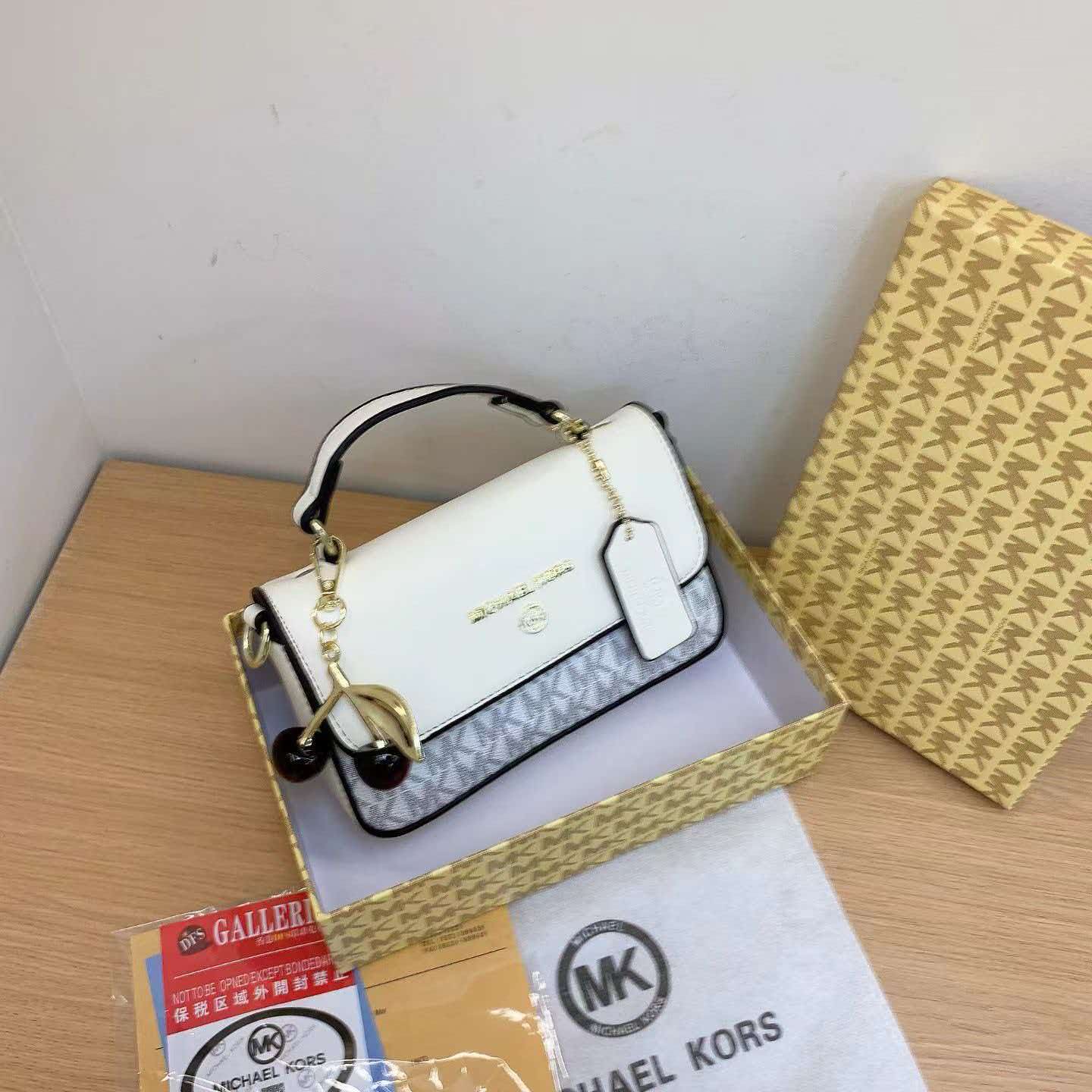 Brand New Michael Kors Women's - Women'S Bags Michael Kors recension och pris