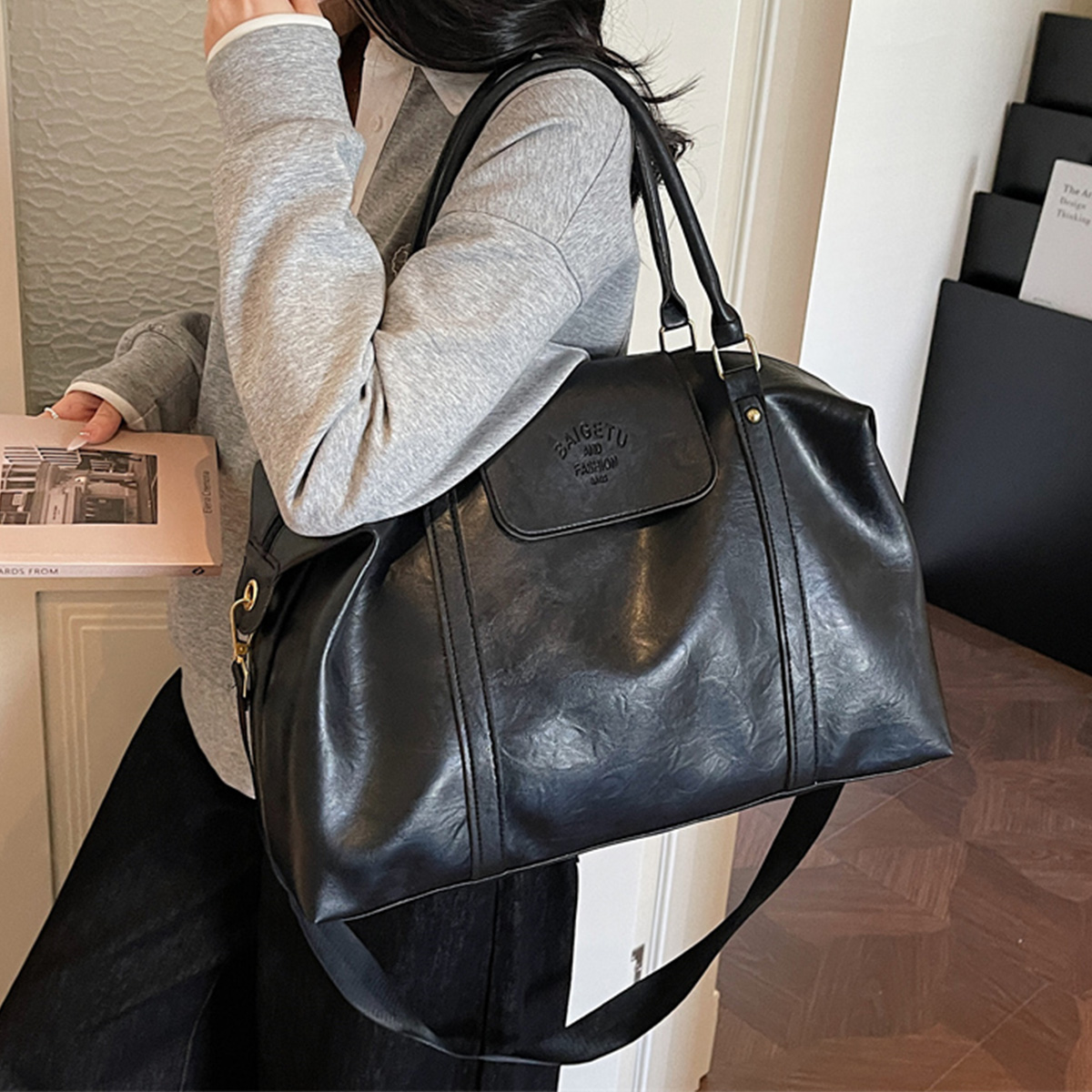 Large Capacity Retro Patent Le - Women Bags For Airport recension och pris