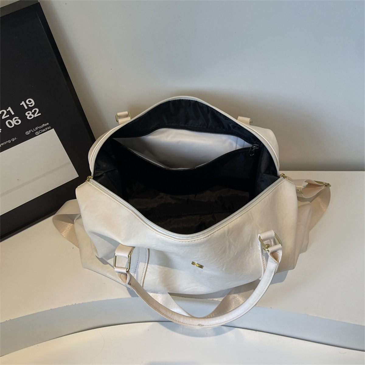 Large Capacity Retro Patent Le - Women Bags For Airport recension och pris